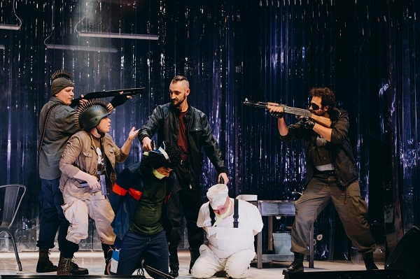 Perdea PVC ca decor scena